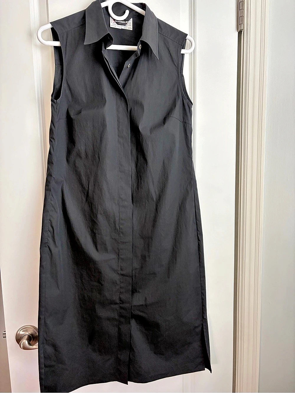 MaxMara Weekend Max Mara Sleeveless Shirt Dress in Black Size 10